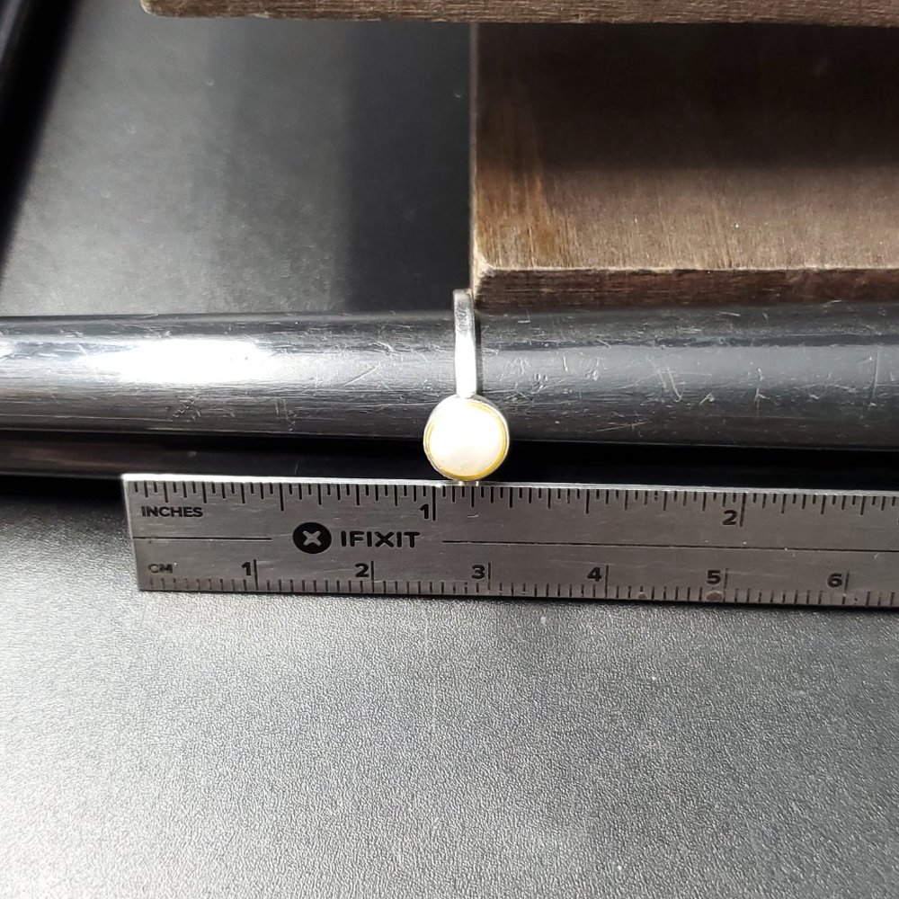 Size 5.75 Sterling Silver Genuine Simple White Pearl Band Ring - Picture 5 of 6